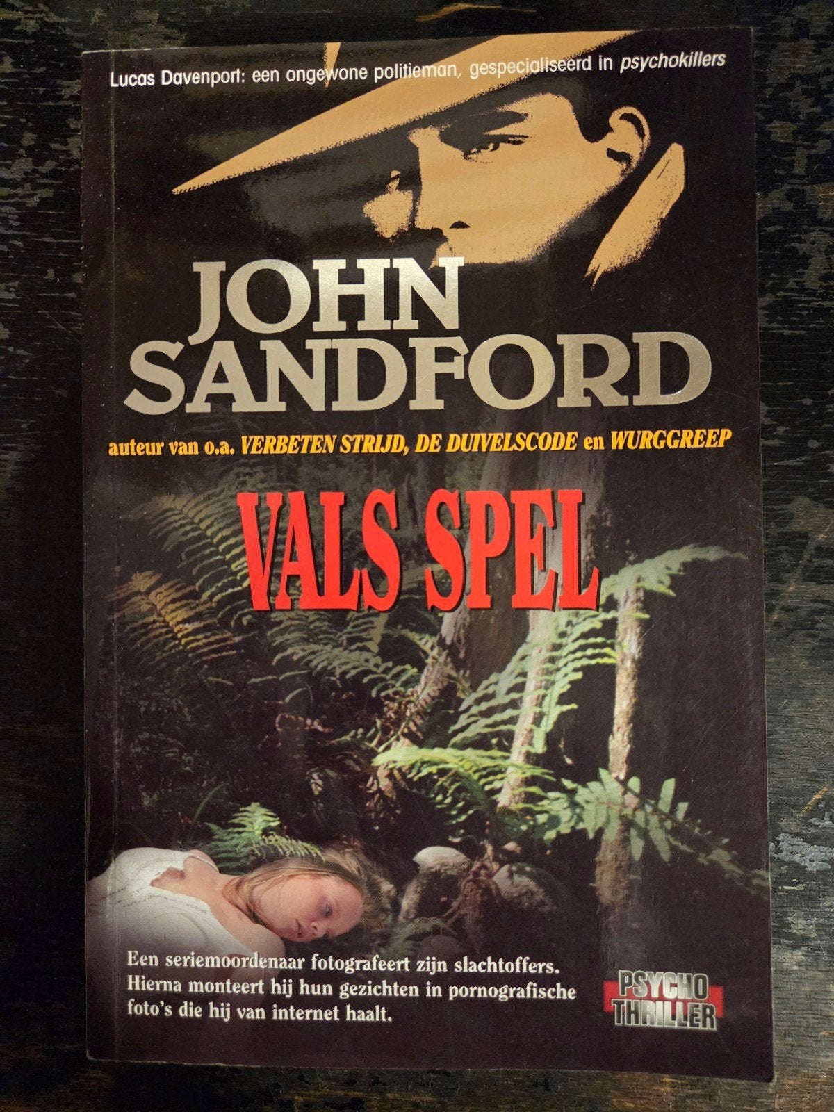 John Sandford - Vals spel, Ophalen of Verzenden, Zo goed als nieuw, John Sandford