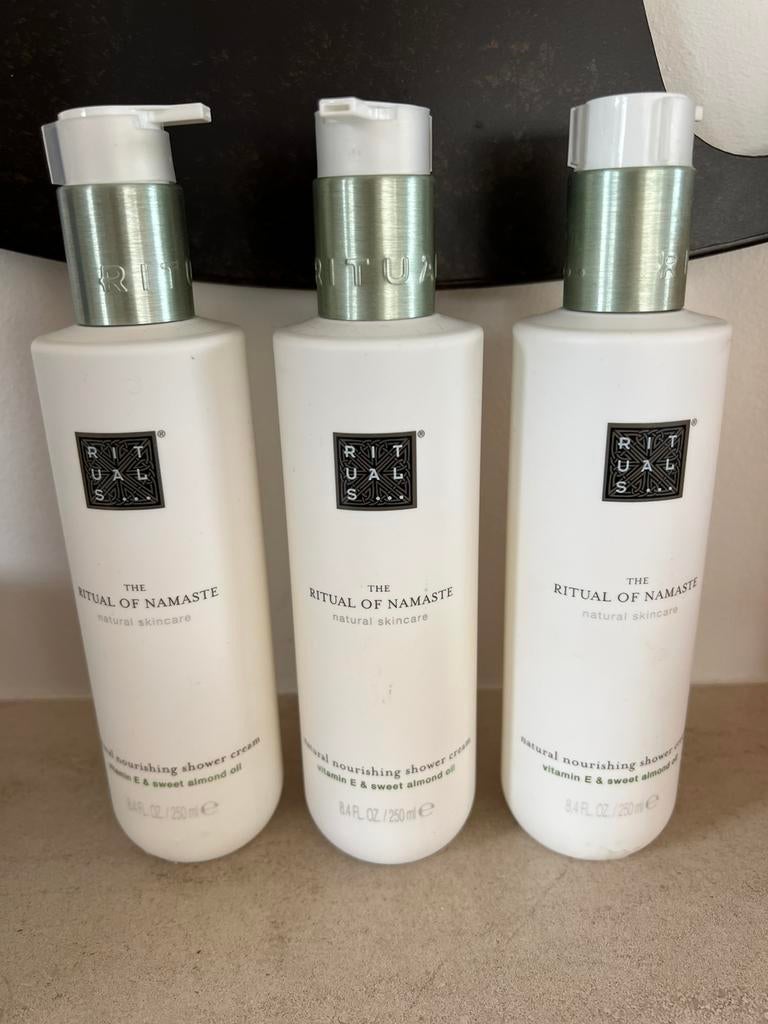 Rituals Namaste shower cream 250 ml 🤍 Nieuw!, Sieraden, Tassen en Uiterlijk, Uiterlijk | Lichaamsverzorging, Nieuw, Bad & Douche