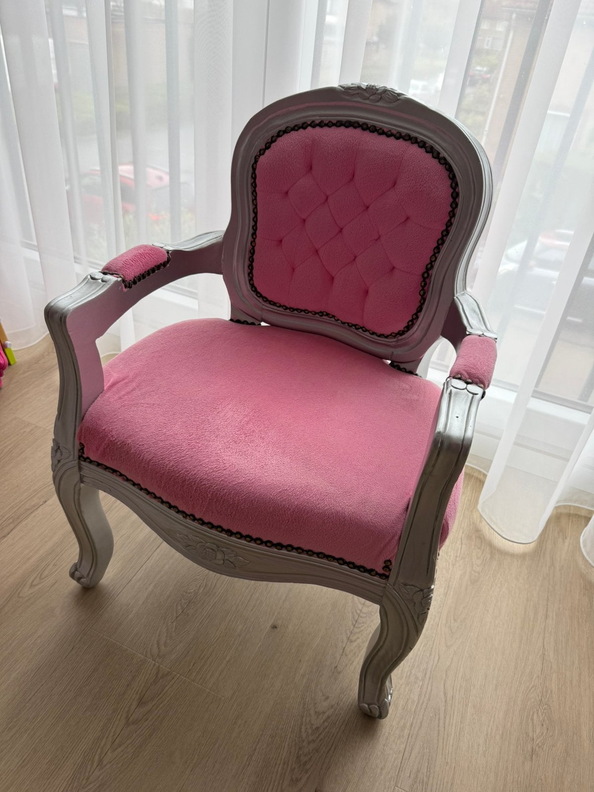 Roze barok kinderstoel, Ophalen, Stoel(en)