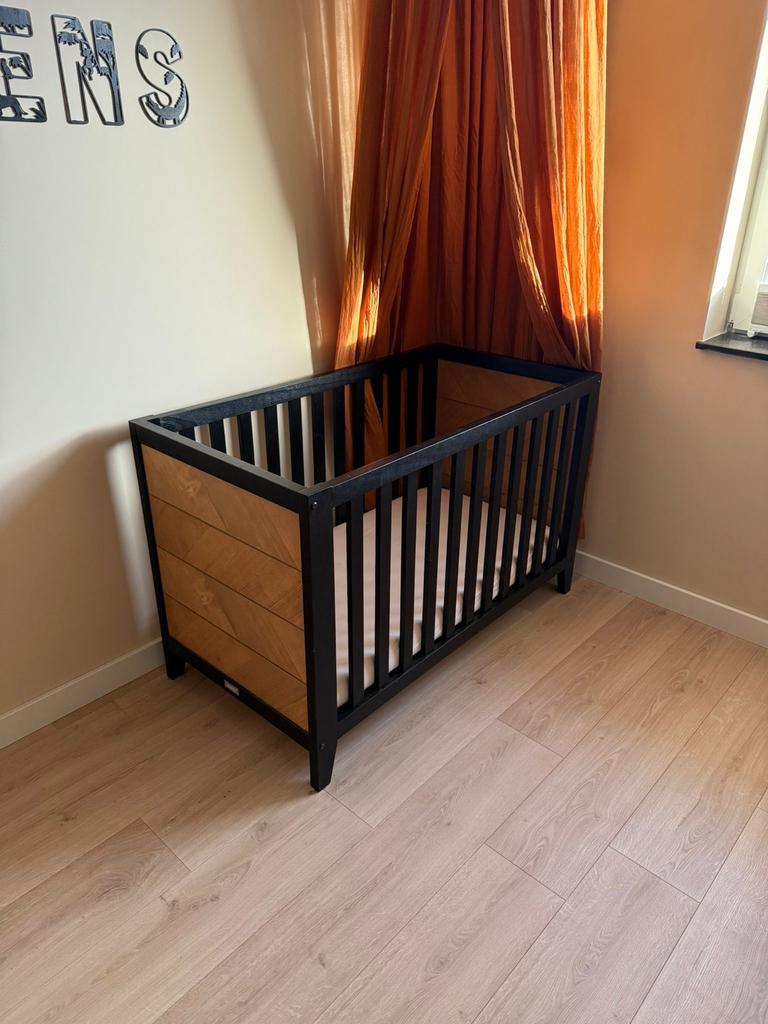 Bopita Job babykamer: commode en ledikant (incl. matras), Ophalen, Zo goed als nieuw, Jongetje of Meisje