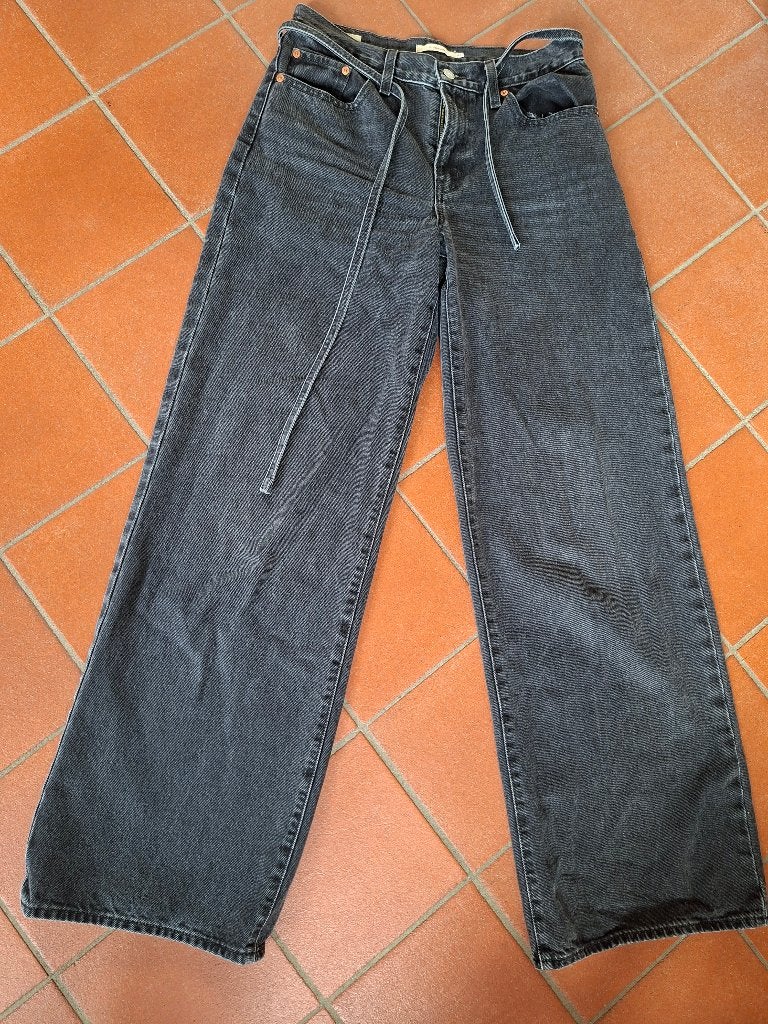 Levi's xl straight 27 lengte 35 zgan grijs, Ophalen of Verzenden, Zo goed als nieuw, W27 (confectie 34) of kleiner, Grijs