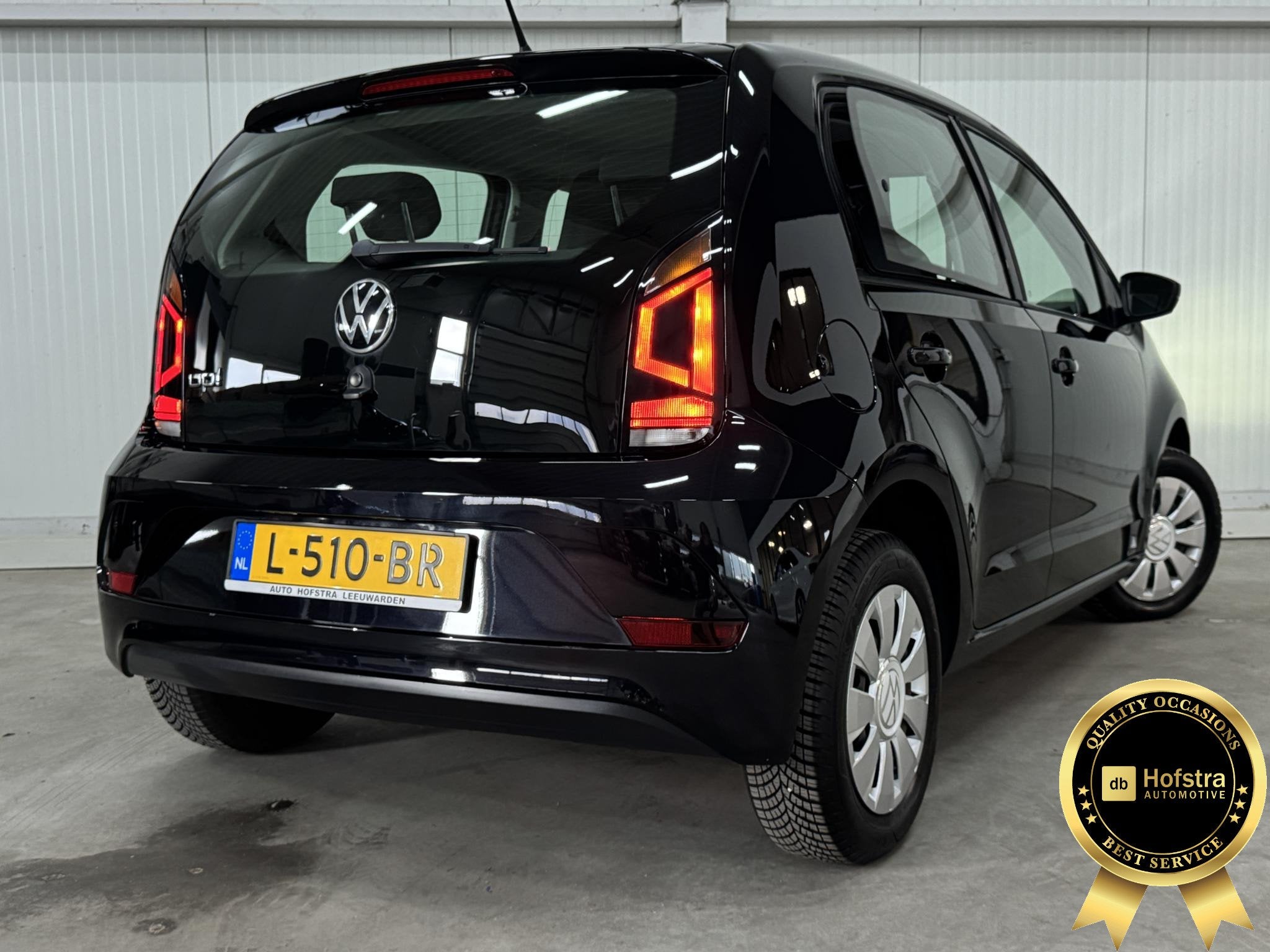 Volkswagen Up! 1.0 5-DRS AIRCO 1STE.-EIGEN. PHONE, Auto's, Dealer onderhouden, Stof, Gebruikt, 4 stoelen