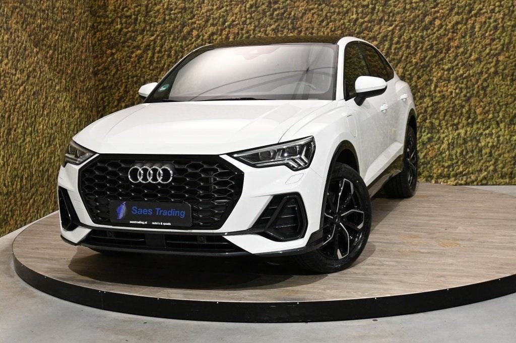 Audi Q3 Sportback 45 TFSI e S Edition | NAVI | PANORAMA | TR, Auto's, Automaat, Stof, Gebruikt, Euro 6
