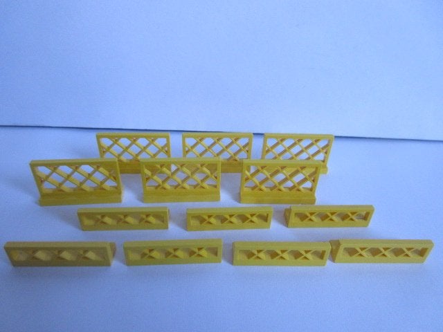 nr. 0215, Gele hekjes, 6 hoge en 7 lage hekjes., Ophalen of Verzenden, Gebruikt, Lego
