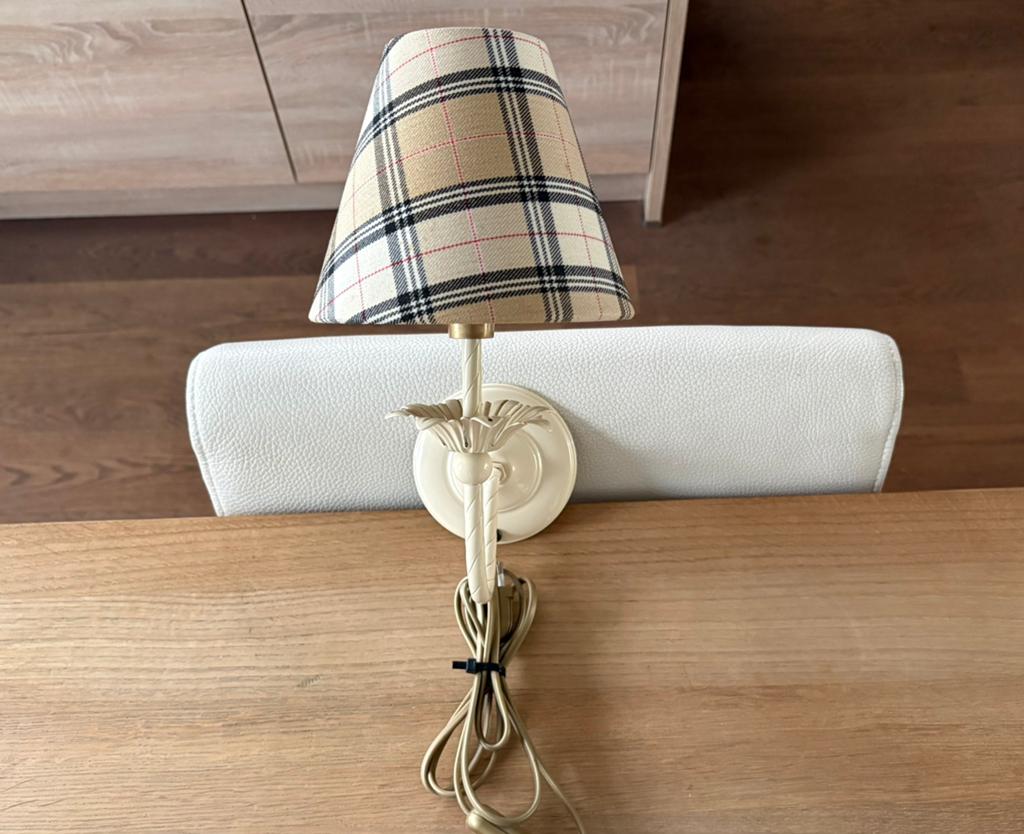 Prachtig vintage wandlampje met ‘Burberry’ look kapje, Huis en Inrichting, Ophalen of Verzenden, Zo goed als nieuw, Metaal
