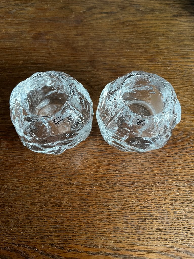 2 Snowbal Waxinelichthouders van Kosta Boda, Zweden., Ophalen of Verzenden