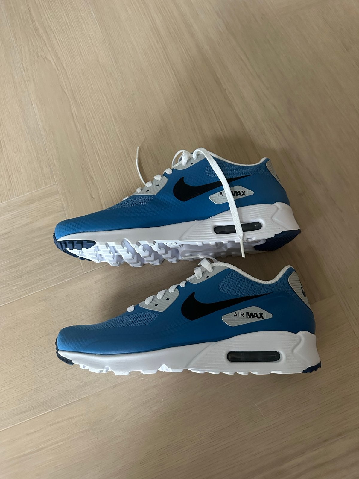 Nike Air Max 90 Laser Blue / University Blue - Nieuw, Blauw, Nieuw, Ophalen of Verzenden, Sneakers of Gympen