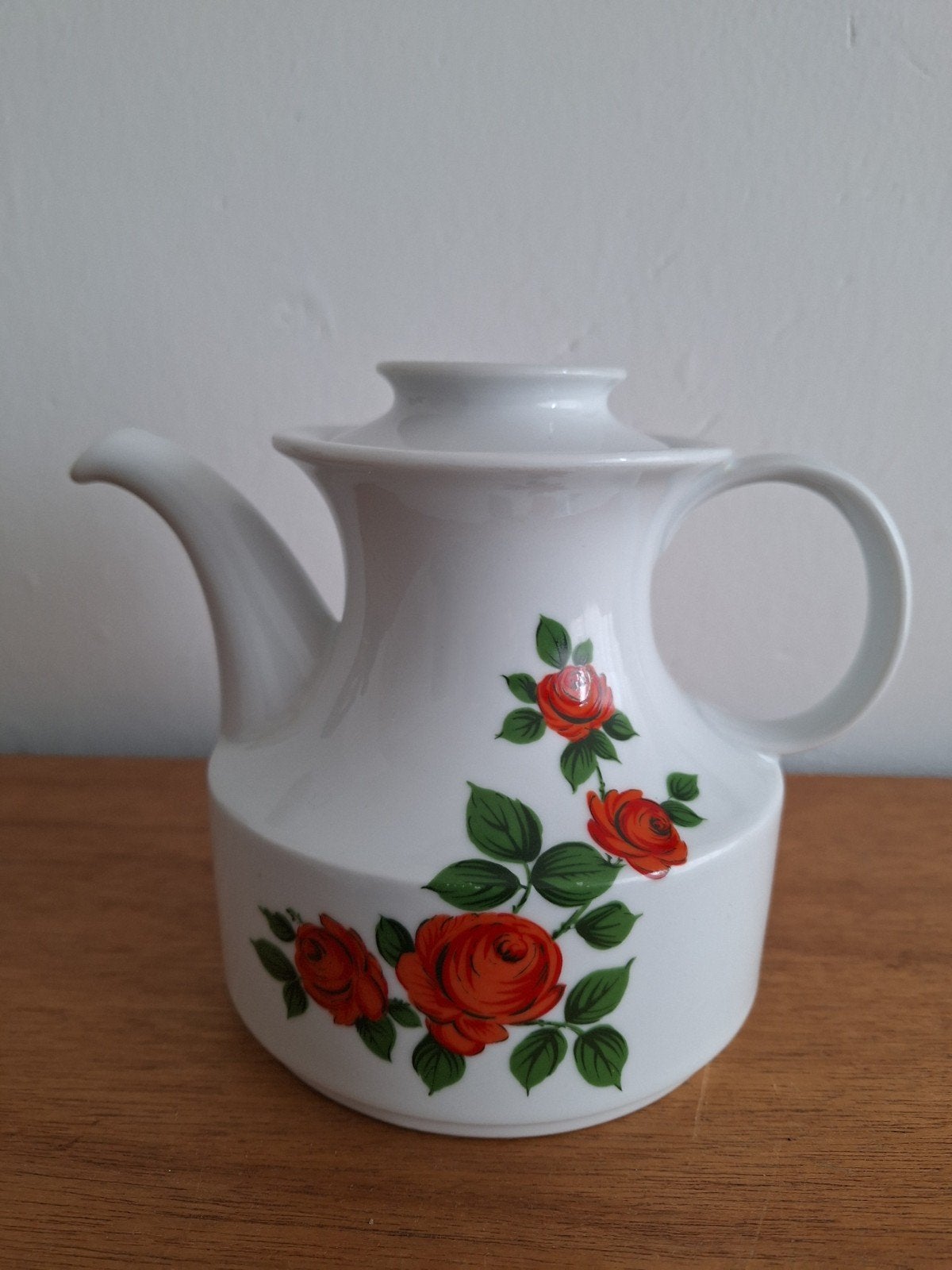 Winterling Bavaria porseleinenwitte theepot met rode rozen, Ophalen of Verzenden