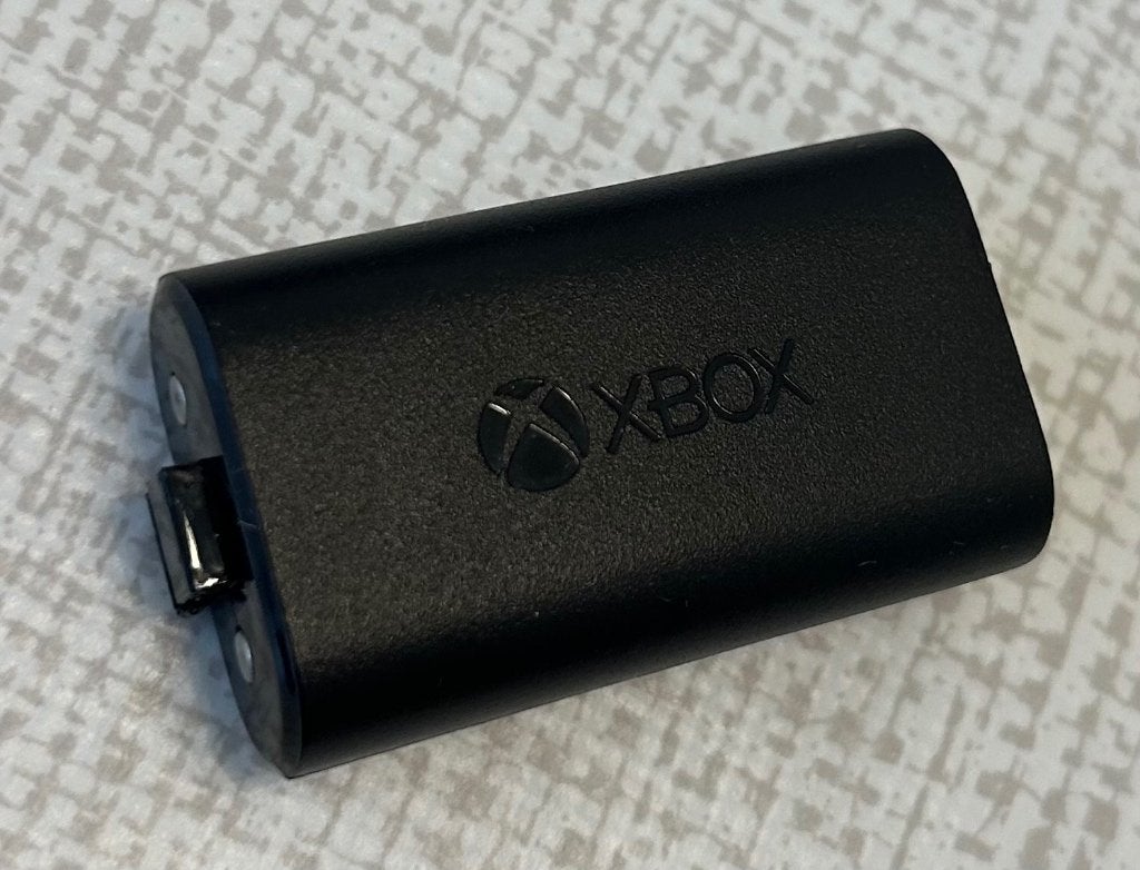 Xbox Official Charge & Play Kit - oplaadbare batterij, Spelcomputers en Games, Xbox One, Ophalen of Verzenden, Zo goed als nieuw