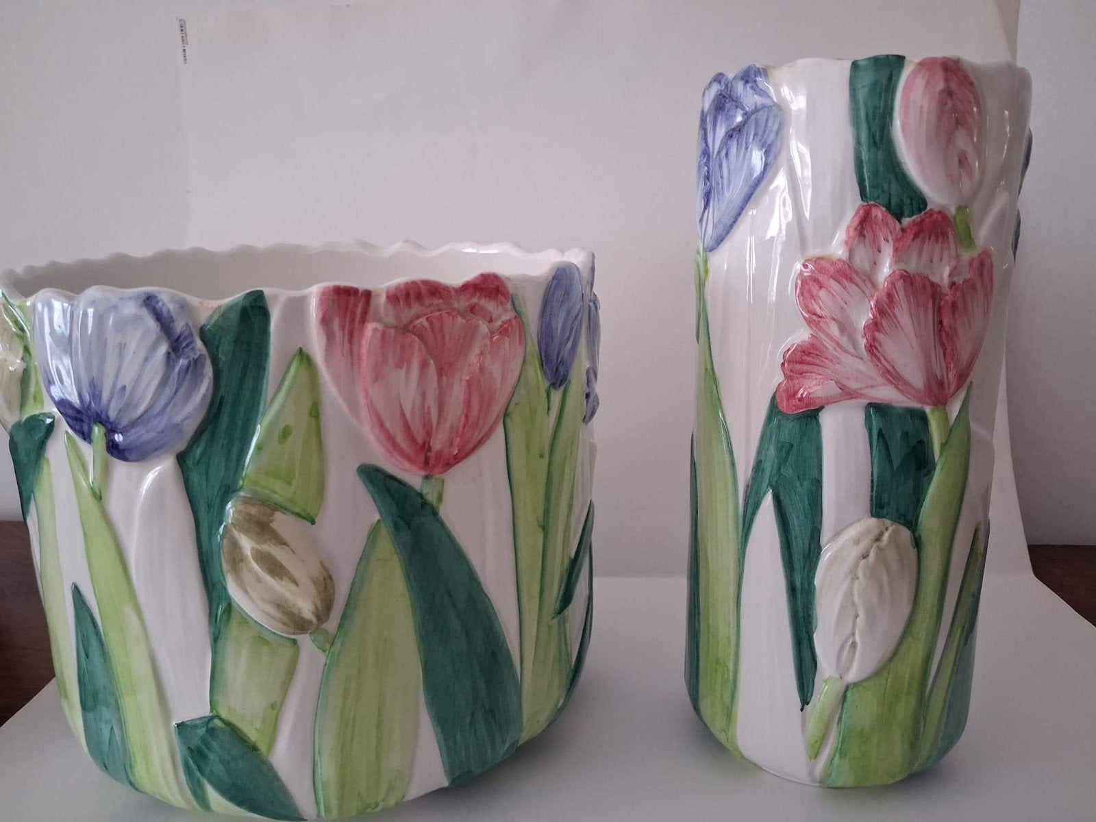 Set van 2 keramische vazen met tulp reliëf, Ophalen of Verzenden
