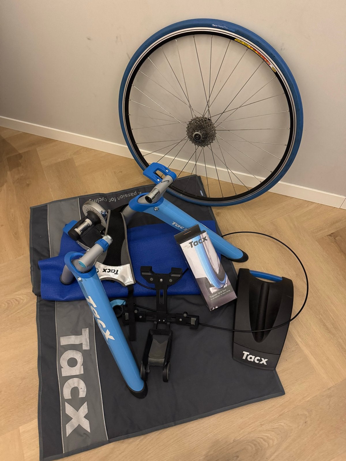Tacx fietstrainer set met trainingsband en mat, Ophalen, Gebruikt, Overige typen