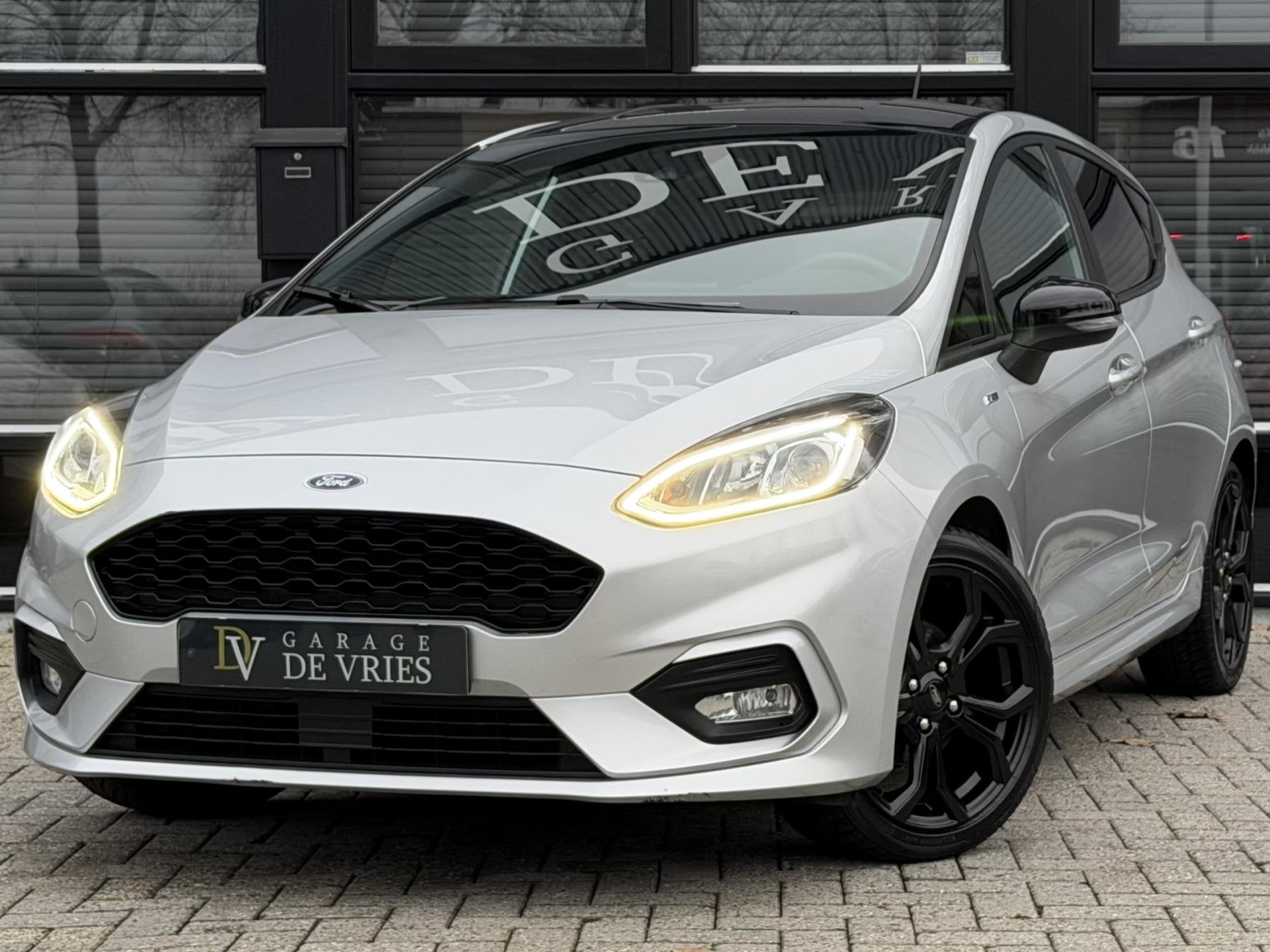 Ford Fiesta 1.0 EcoBoost ST-Line Black Pack Full Option CarP, Dealer onderhouden, Gebruikt, Zwart, 1064 kg