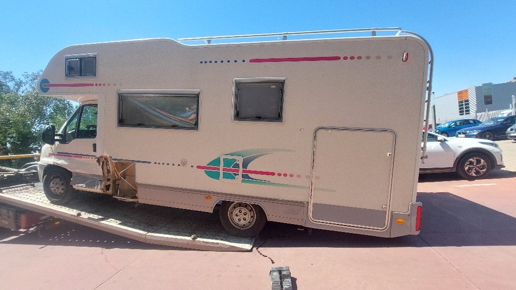 Binnenkort te koop: Adria Adriatik 660DP 2.8JTD (met schade), Alkoof, Ringverwarming, Fiat, Elektrische ramen