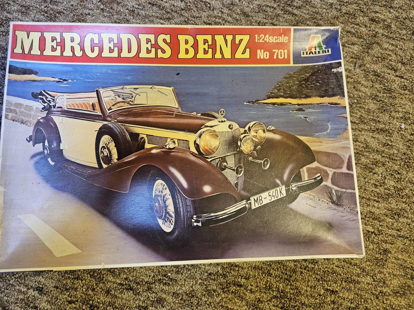 Italeri Mercedes Benz 1:24 schaal modelbouwkit, Hobby en Vrije tijd, Modelbouw | Auto's en Voertuigen, Gebruikt, 1:32 tot 1:50