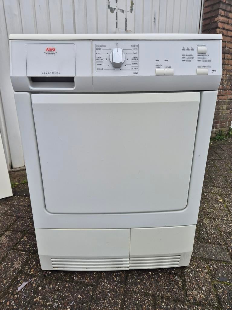 Aeg Lavatherm 55840 7kg condensdroger, 6 tot 8 kg, Gebruikt, Minder dan 85 cm, Anti-kreukfase