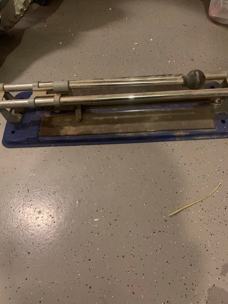 Tegelsnijder - Gebruikt maar functioneel, Doe-het-zelf en Verbouw, Gereedschap | Handgereedschap, Ophalen of Verzenden, Gebruikt