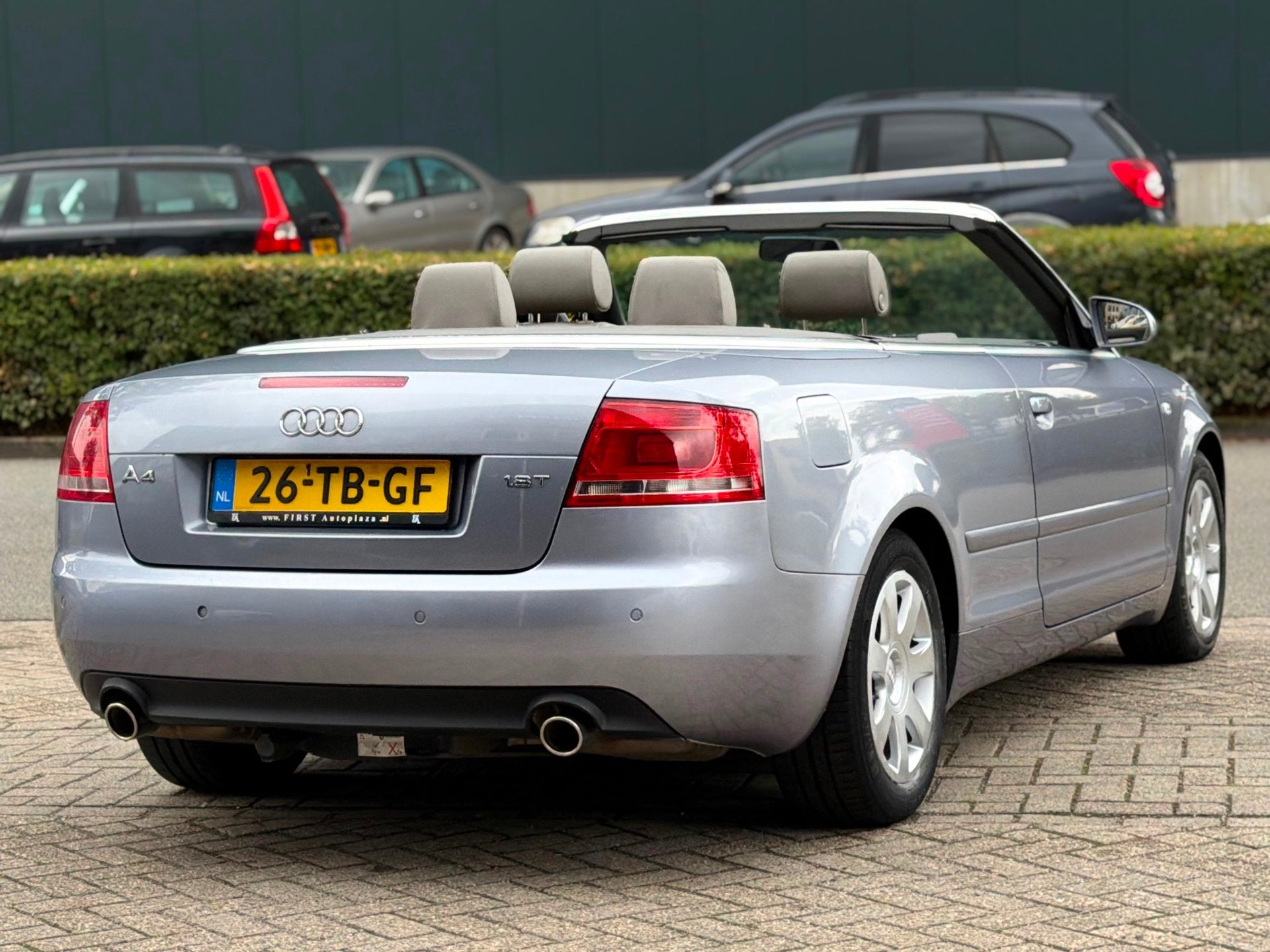Audi A4 Cabriolet 1.8 Turbo Pro Line LEDER/NAVI/CRUISE | NET, Auto's, Audi, Gebruikt, Beige, 4 cilinders, 4 stoelen