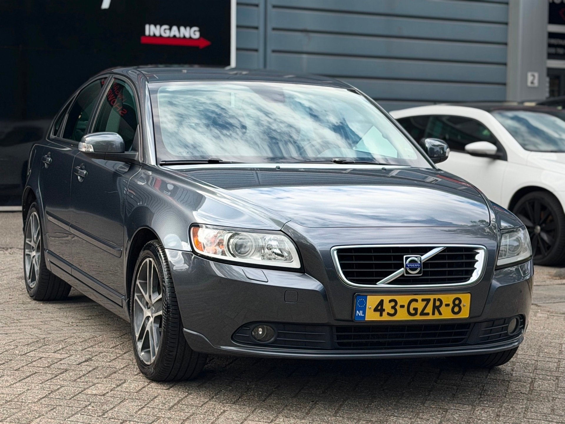 Volvo S40 1.8 Edition II DEALER ONDERHOUDEN/LEDER/CRUISE | K, Auto's, Volvo, 125 pk, Gebruikt, 4 cilinders, 1261 kg