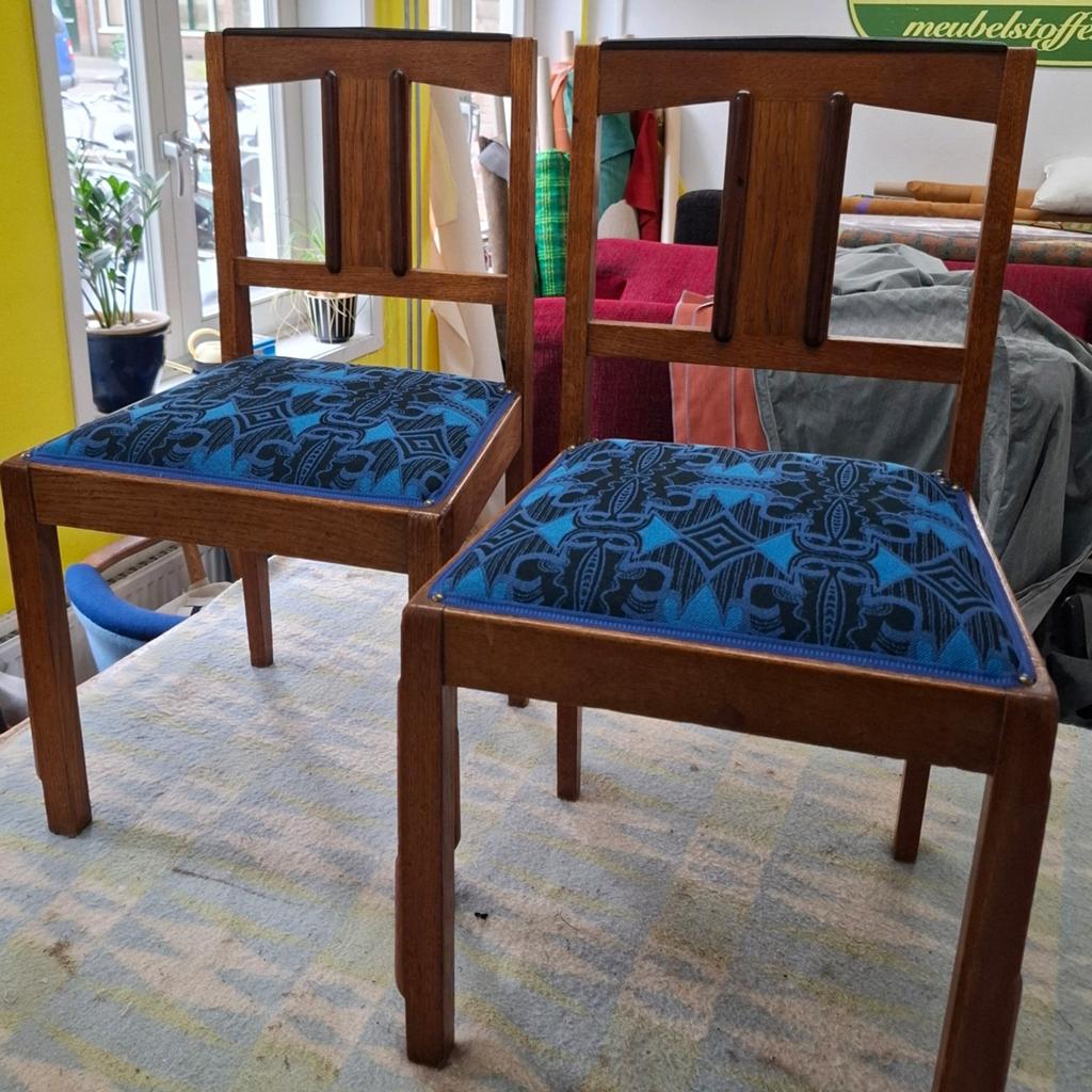 Amsterdamse Schoolstoelen met Christie Van der Haakstof, Ophalen