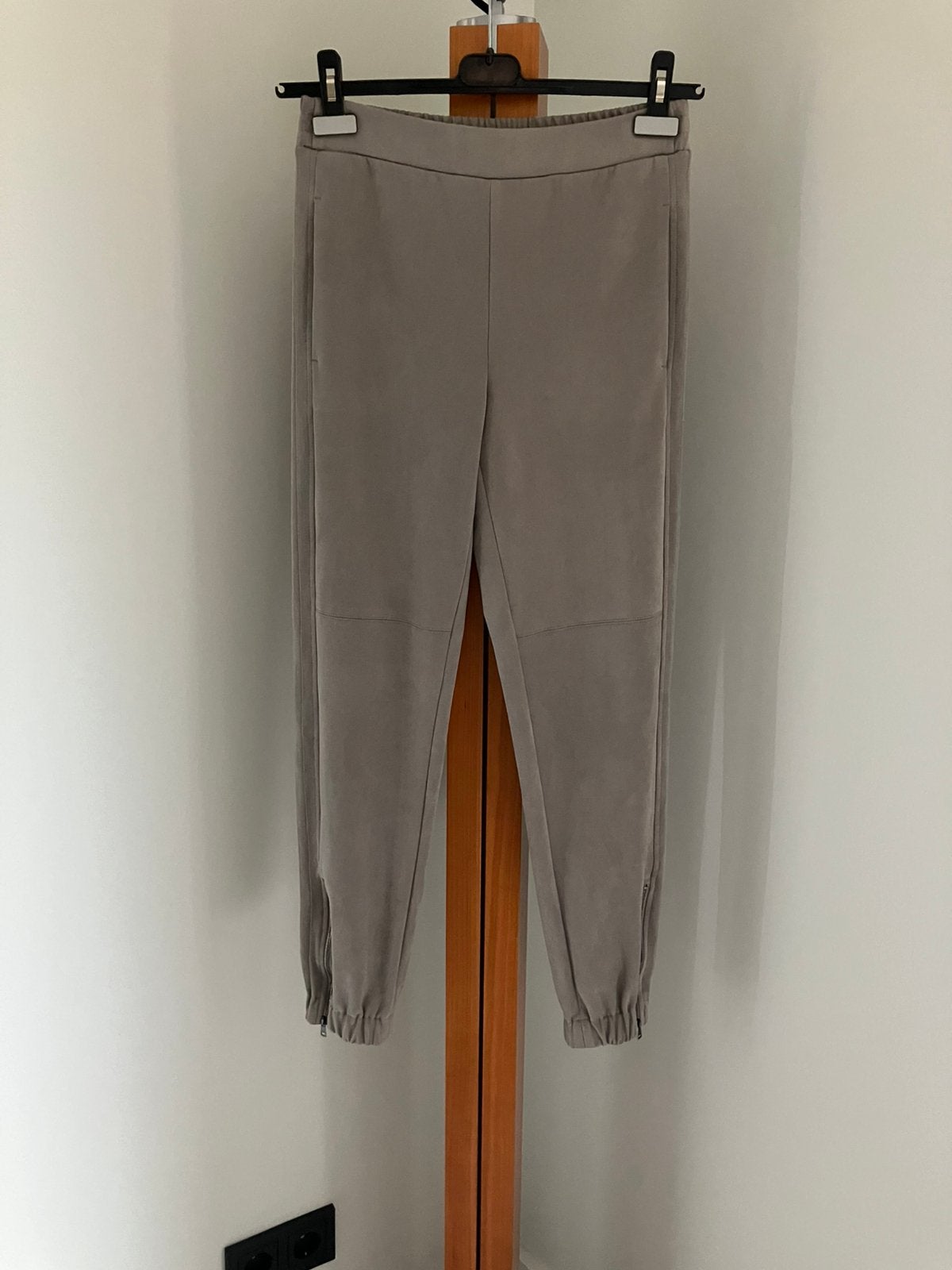 Marccain broek, Ophalen of Verzenden, Zo goed als nieuw, Maat 36 (S), Grijs