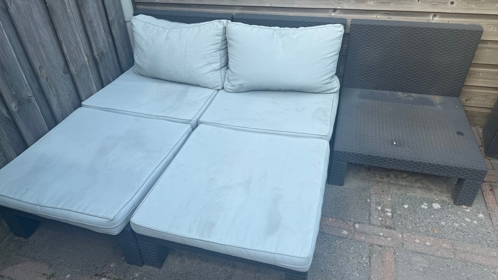 Loungeset met vlekken op kussens - opknapper, Tuin en Terras, Tuinsets en Loungesets, Ophalen, Gebruikt, 3 zitplaatsen, Loungeset