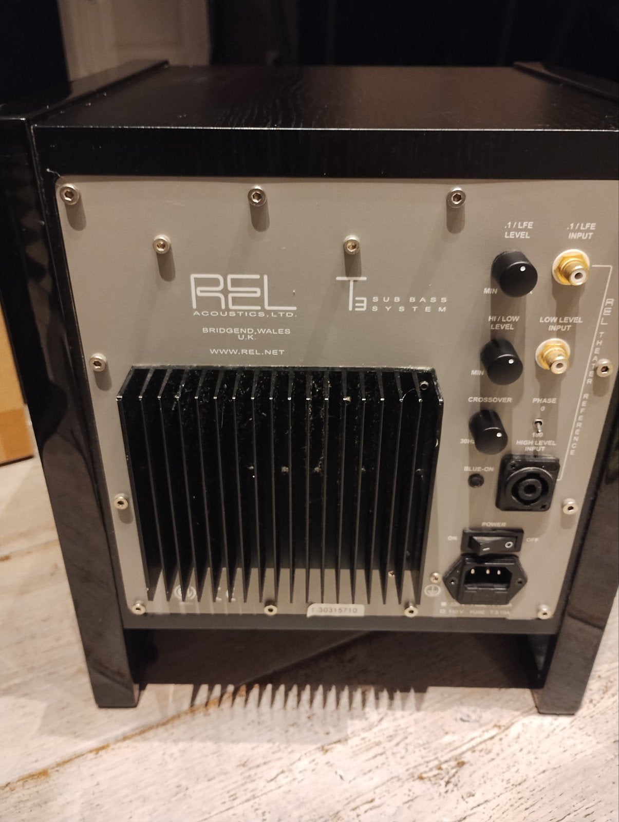 Rel T3 actieve subwoofer 150Watt rms inclusief alle kabels, Gebruikt, Inclusief kabels, Subwoofer, Ophalen