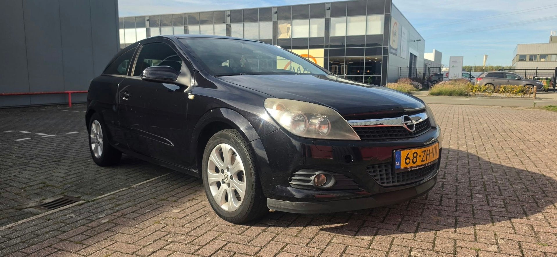 Opel Astra GTC 1.6 Temptation, Voorwielaandrijving, 15 km/l, Gebruikt, 4 cilinders