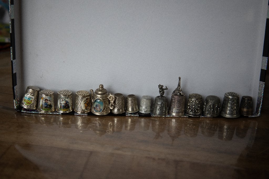 vingerhoedjes, Verzamelen, Vingerhoedjes, Ophalen of Verzenden, Zo goed als nieuw, Overige materialen