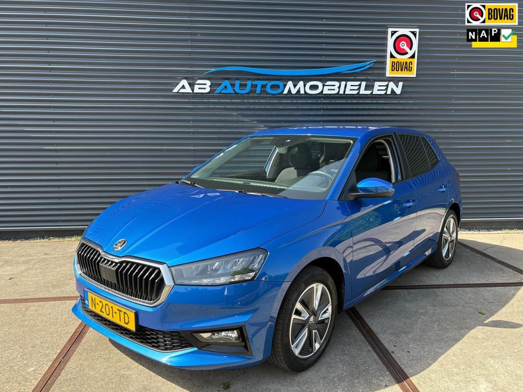 Skoda Fabia 1.0 TSI Ambition CARPLAY/ PARKEERSENSOREN, Auto's, Skoda, Voorwielaandrijving, 95 pk, Met garantie (alle), Blauw