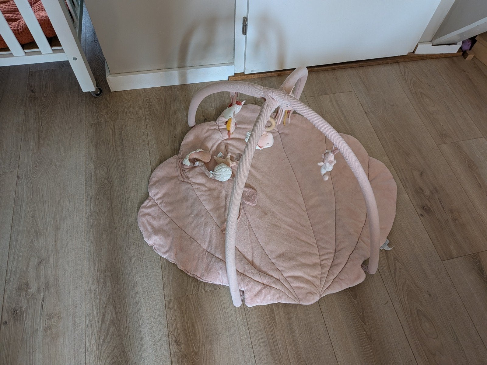 Roze schelp speelkleed met babygym, Ophalen, Zo goed als nieuw, Speelkleed