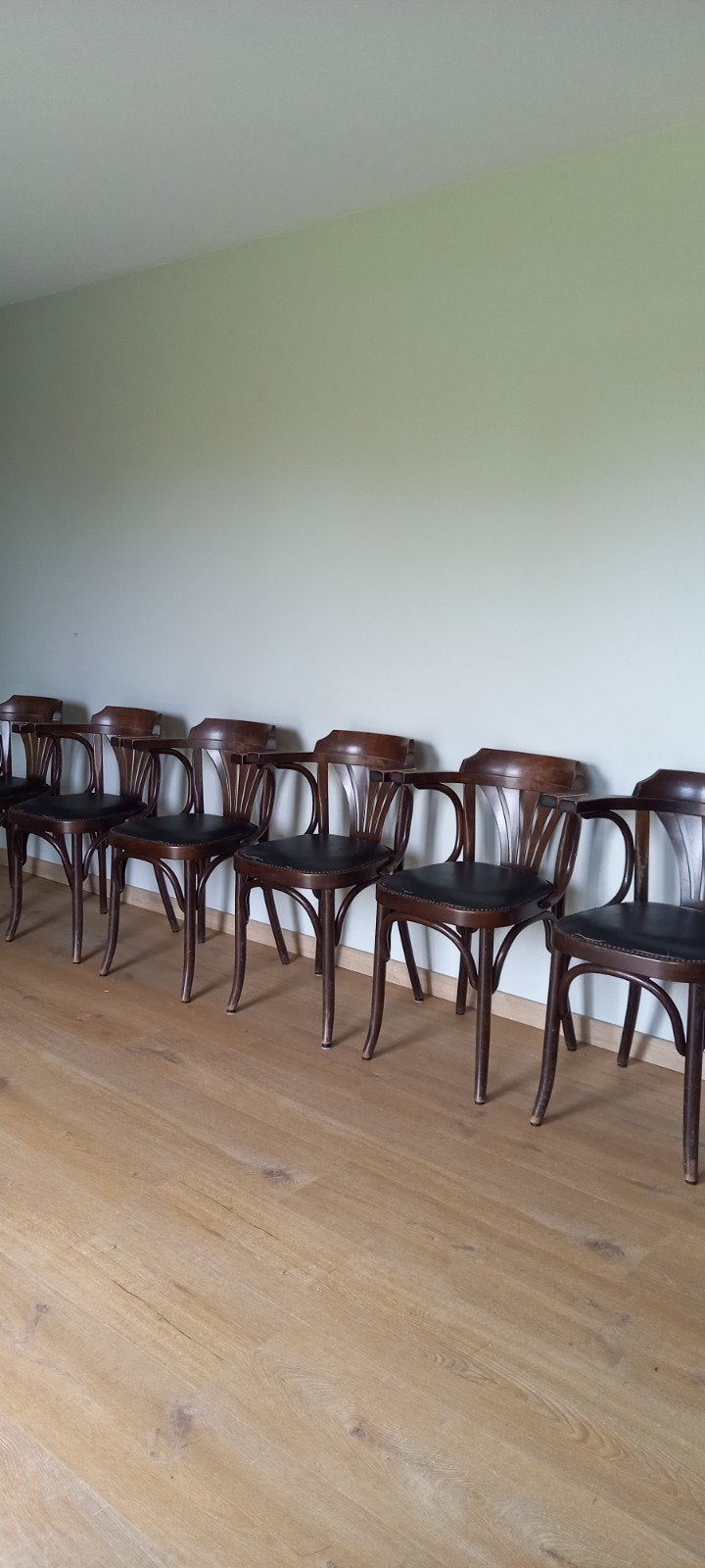 Houten Cafe stoelen met armleuningen, Antiek en Kunst, Ophalen
