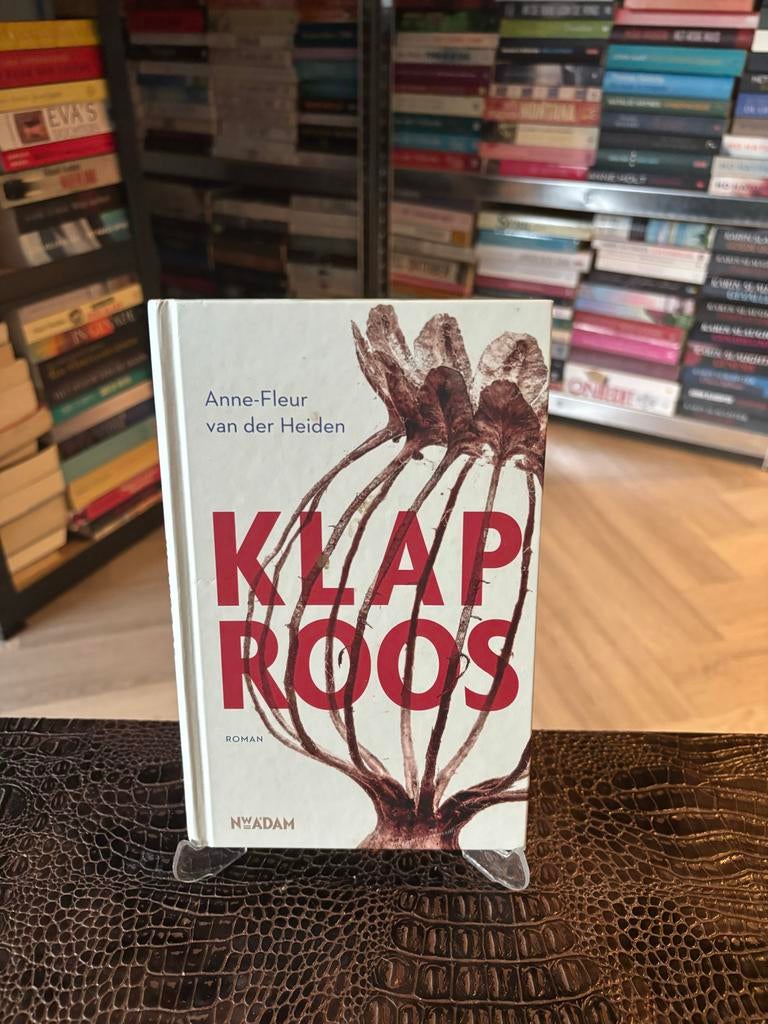 Klaproos - Anne-Fleur van der Heiden (Roman), Ophalen of Verzenden, Zo goed als nieuw, Nederland
