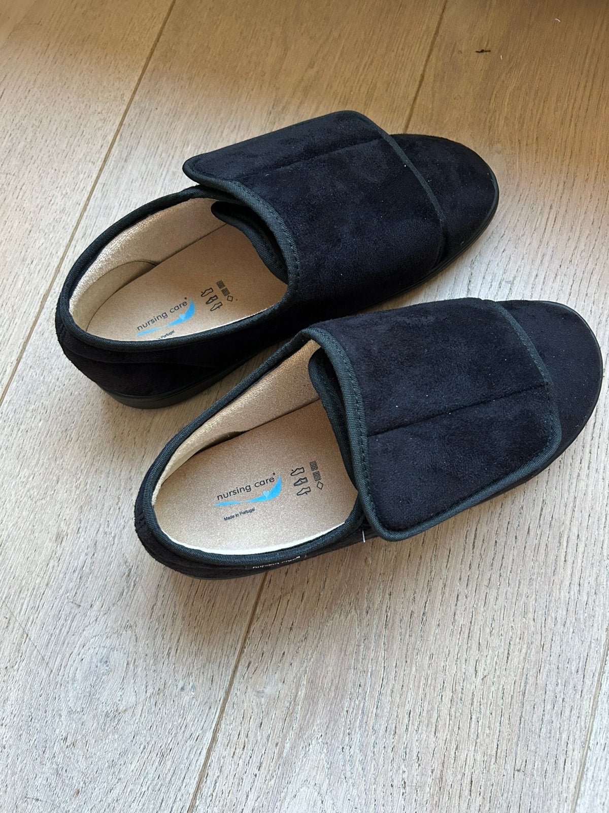 Verbandsloffen, Zwart, Ophalen of Verzenden, Zo goed als nieuw, Pantoffels of Sloffen