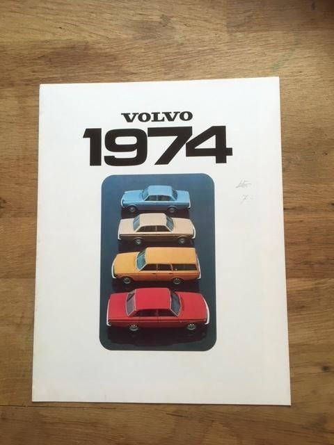 Autofolder/Brochure  Volvo  Modellenoverzicht    1974     NL, Ophalen of Verzenden, Zo goed als nieuw, Volvo
