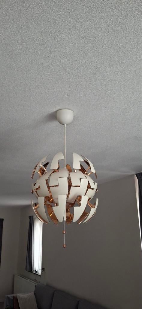2x IKEA PS lamp - wit met koperen binnenkant (35cm), Ophalen, Zo goed als nieuw, Retro, Minder dan 50 cm
