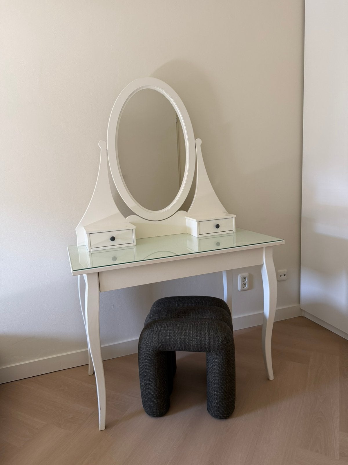 Ikea hemnes kaptafel / make up tafel, Huis en Inrichting, Ophalen, Gebruikt, 50 tot 100 cm, Minder dan 100 cm
