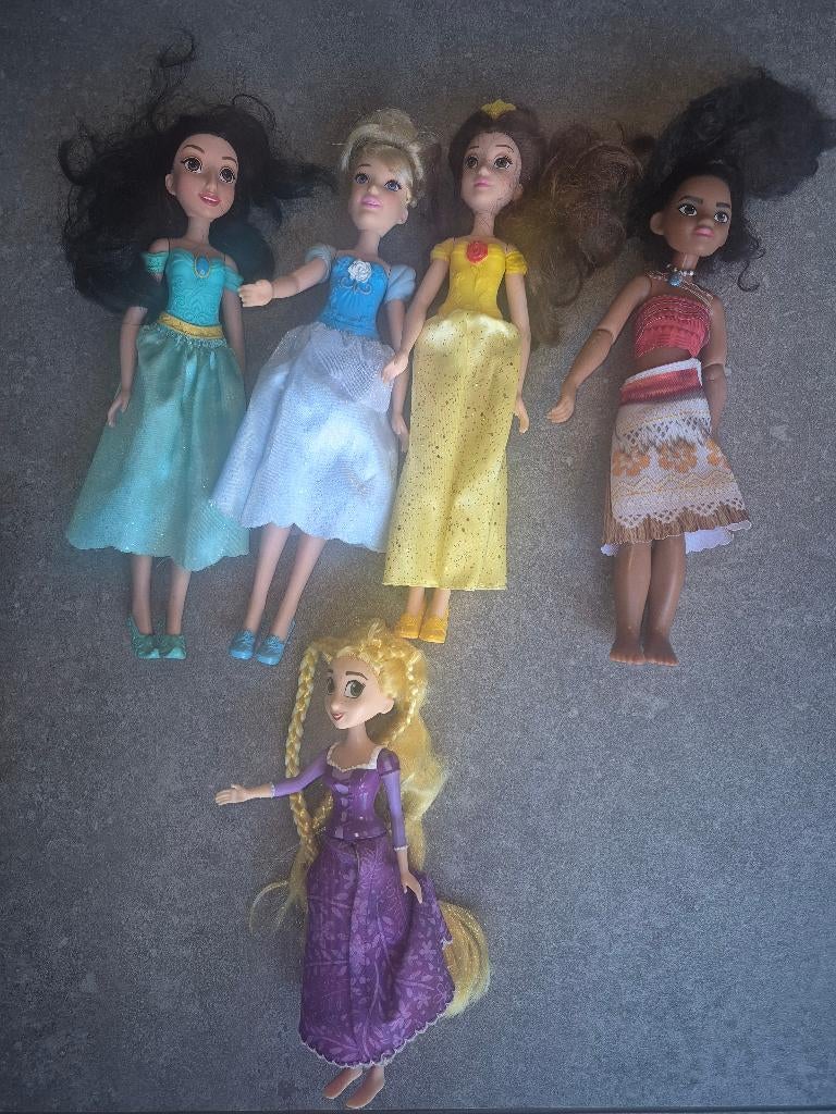 5 mooie poppen, Kinderen en Baby's, Speelgoed | Poppen, Ophalen of Verzenden, Gebruikt, Barbie