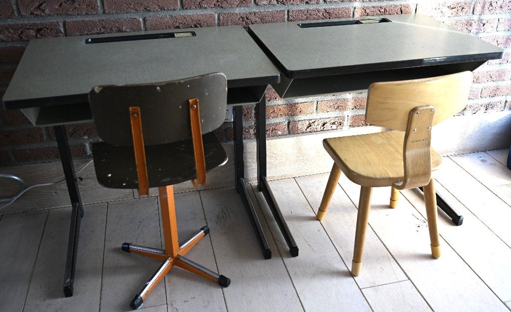 Vintage School tafeltje setje of knutsel tafeltje setje, Ophalen, Gebruikt, Tafel(s)