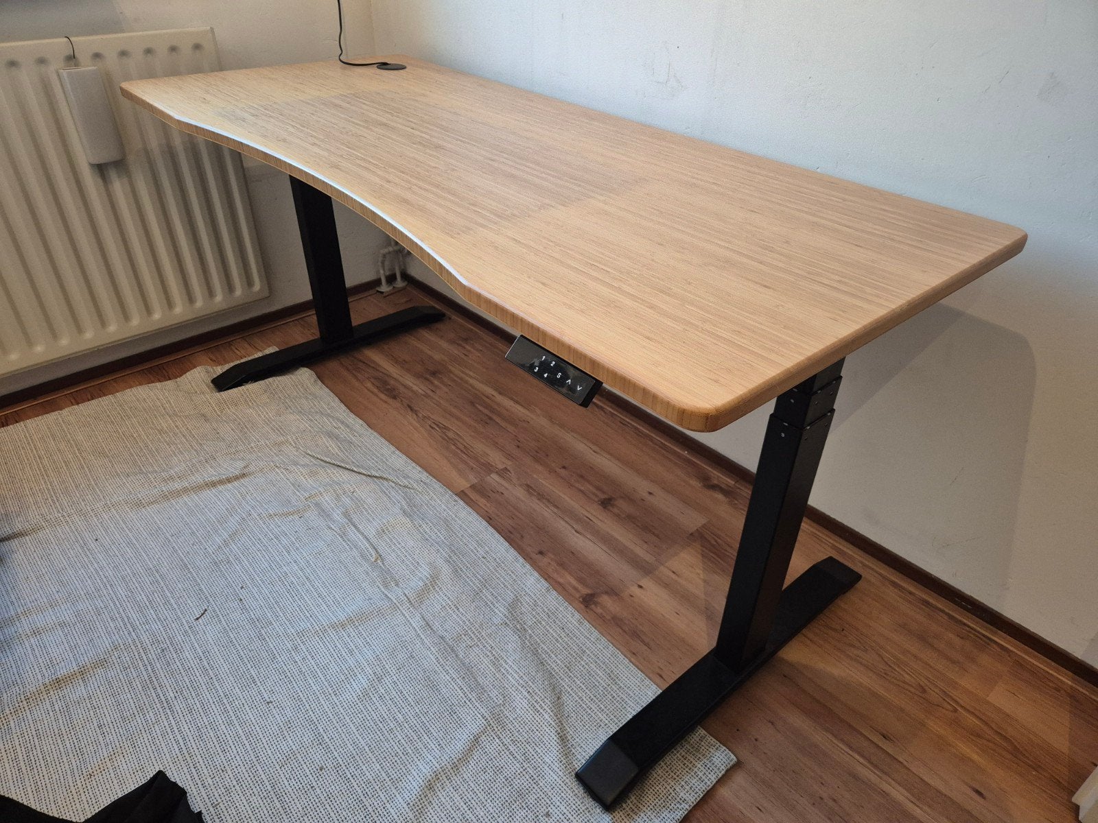 Zit-sta bureau bamboe blad, elektrisch verstelbaar, Ophalen, Zit-sta bureau, Elektrisch, Gebruikt