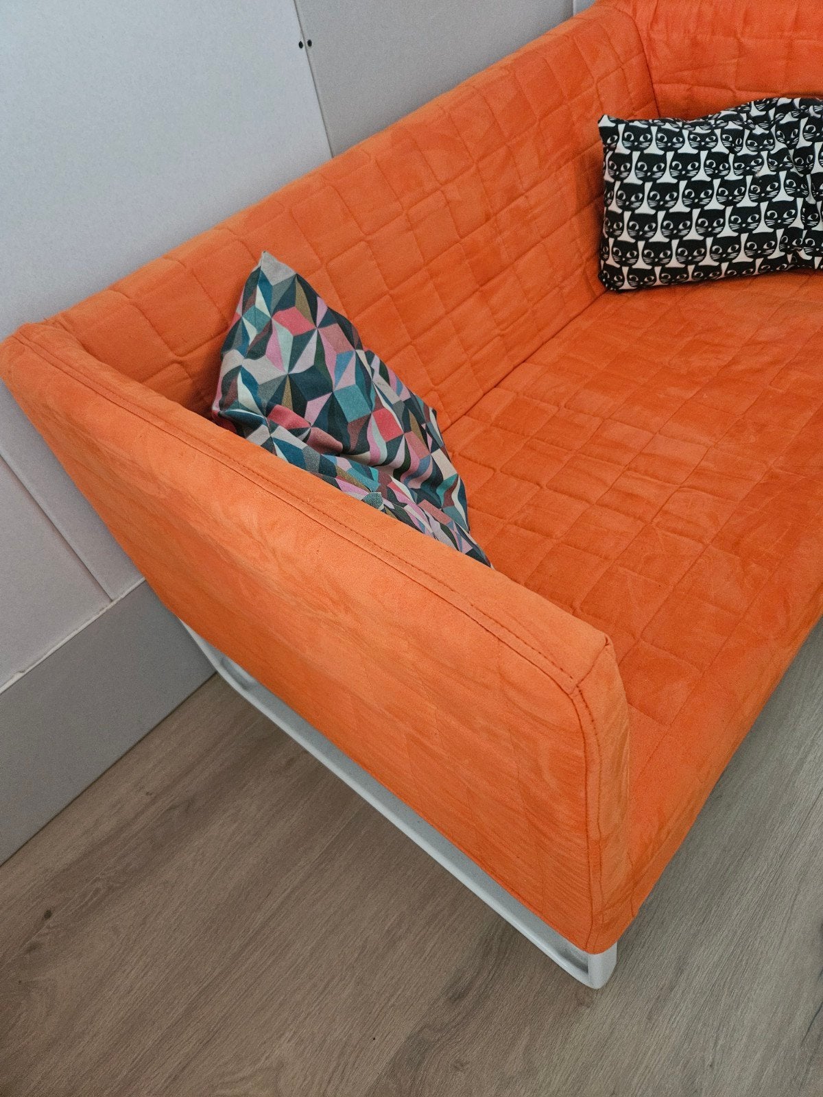 IKEA Knopparp 2-zitsbank - Oranje, Huis en Inrichting, Ophalen, Modern, Compact, Gebruikt, Minder dan 75 cm