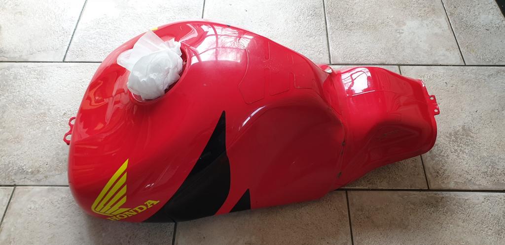 Honda vtr1000sp1 sp1 sp 1 tank rood, Motoren, Ophalen of Verzenden