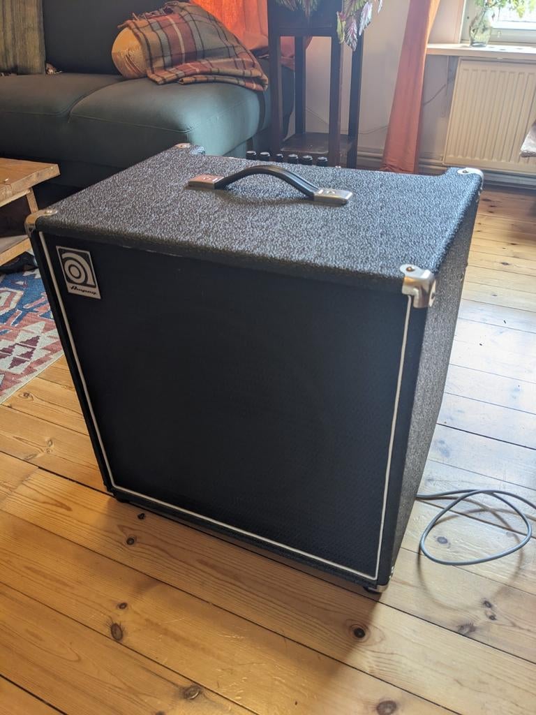 Ampeg BA-115 Bass Combo Versterker, Muziek en Instrumenten, Versterkers | Bas en Gitaar, Ophalen, Gebruikt, Basgitaar, 100 watt of meer