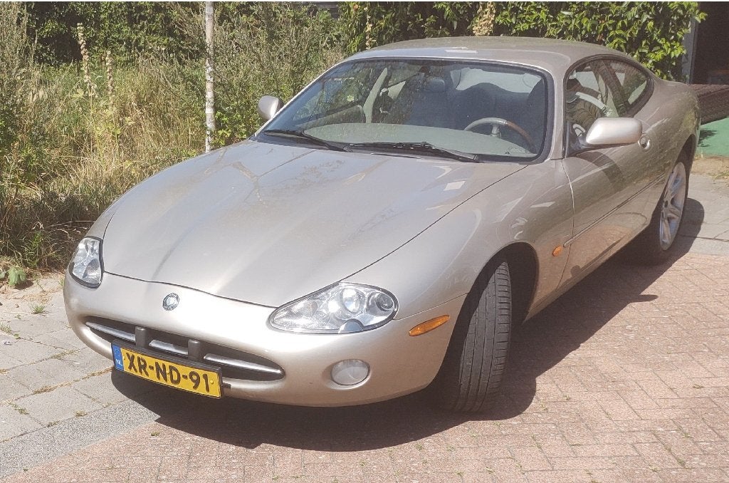Jaguar XK 4.0 Coupe 1997 Beige metallic, Auto's, Jaguar, Achterwielaandrijving, 4000 cc, Beige, Particulier