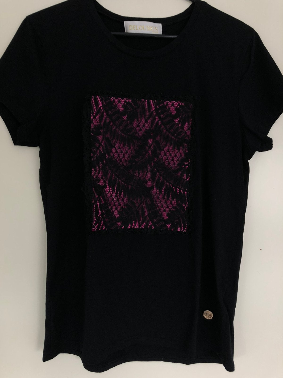 Shirt Delousion, Zwart, Maat 42/44 (L), Ophalen of Verzenden, Zo goed als nieuw