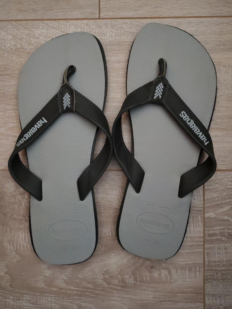 Havaianas slippers met leren bandjes. Nieuw 43, Slippers, Overige kleuren, Havaianas, Nieuw