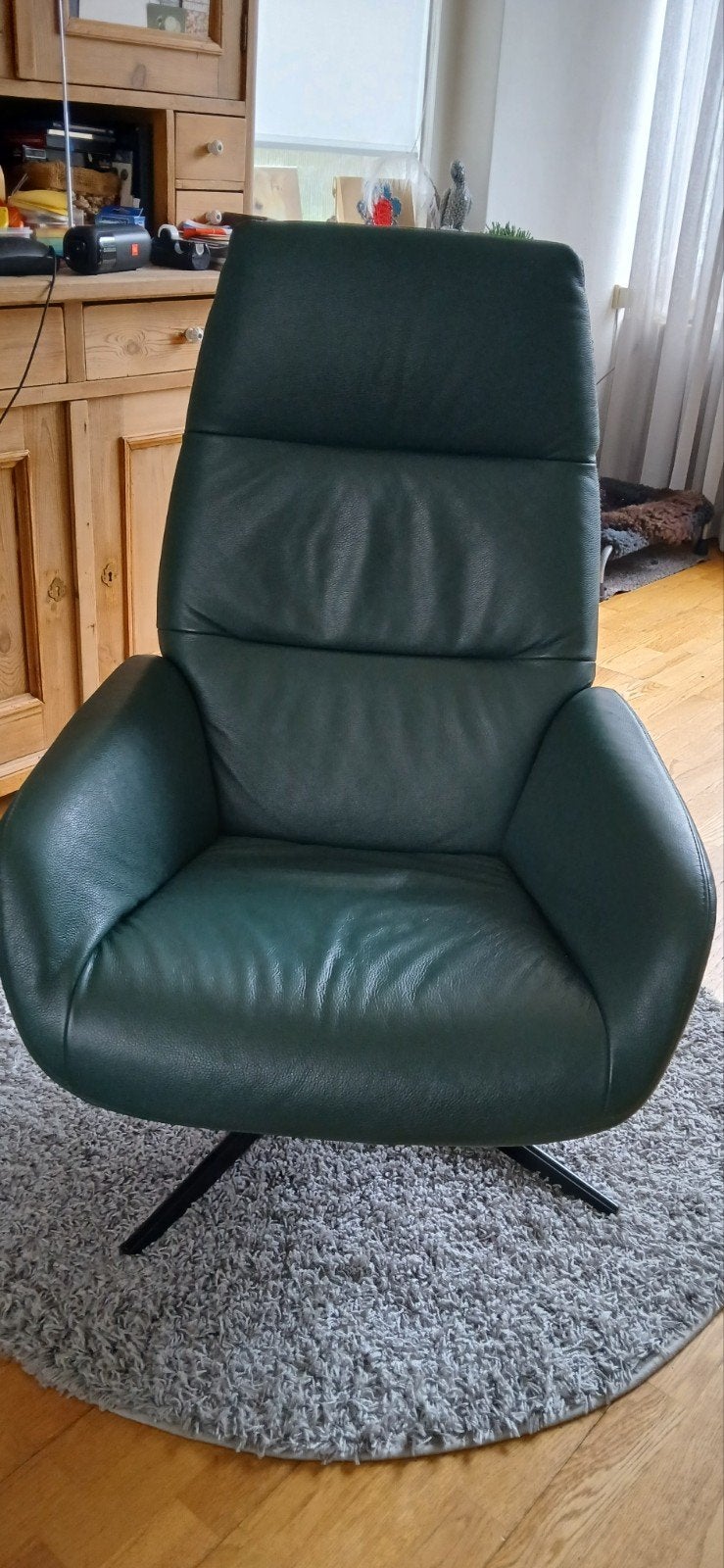 Montèl fauteuil, donkergroen leer, draaibaar, Huis en Inrichting, Fauteuils, Ophalen, Gebruikt, 75 tot 100 cm, 75 tot 100 cm
