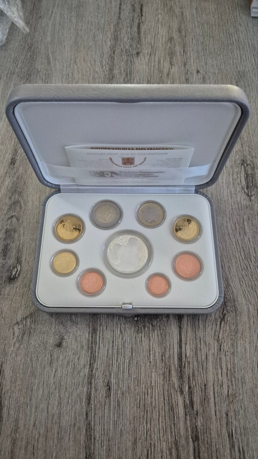 Vaticaan Proof Set 2020 – Inclusief Zilveren 20 Euro, Postzegels en Munten, Verzenden, Buitenland, Munten