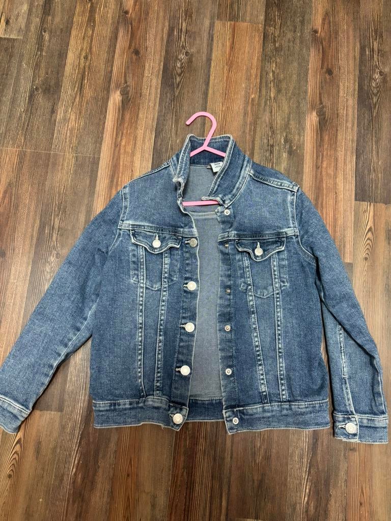 Spijkerjasje maat 134, Kinderen en Baby's, Kinderkleding | Maat 134, Ophalen, Zo goed als nieuw, Meisje, Jas