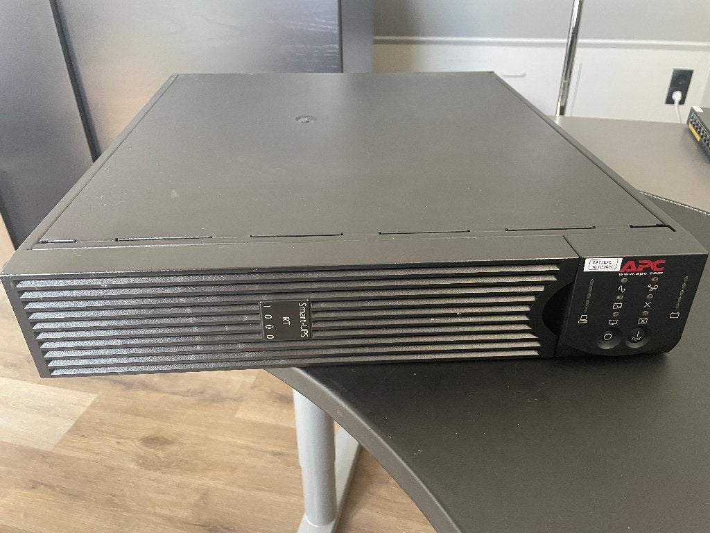 APC Smart-UPS RT 1000VA (SURT1000XLI)+AP9617, Online UPS, Ophalen, Gebruikt