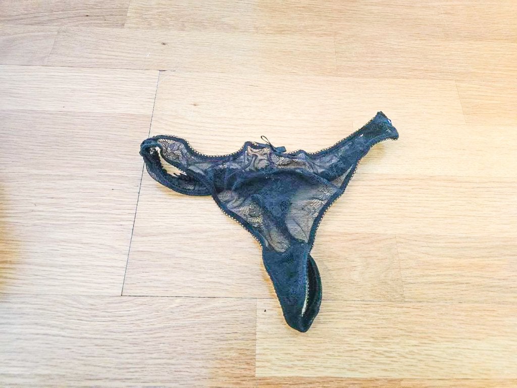 Zwarte Kant String - Maat M, Ophalen of Verzenden, Zwart, String